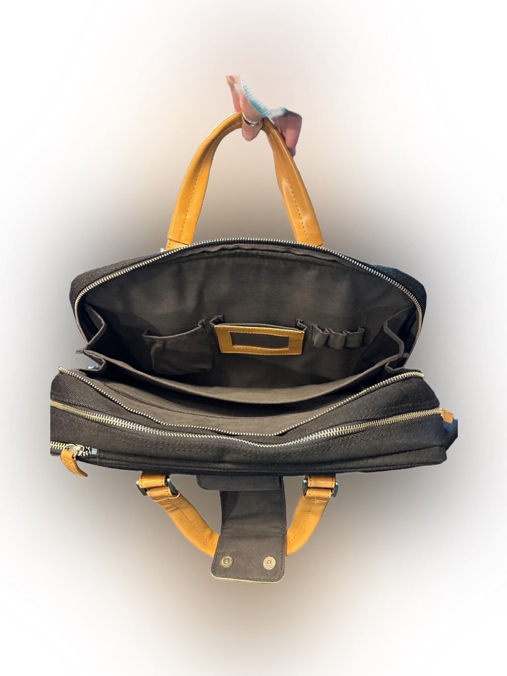 Venque Hamptons Briefcase - Picture 7 of 12